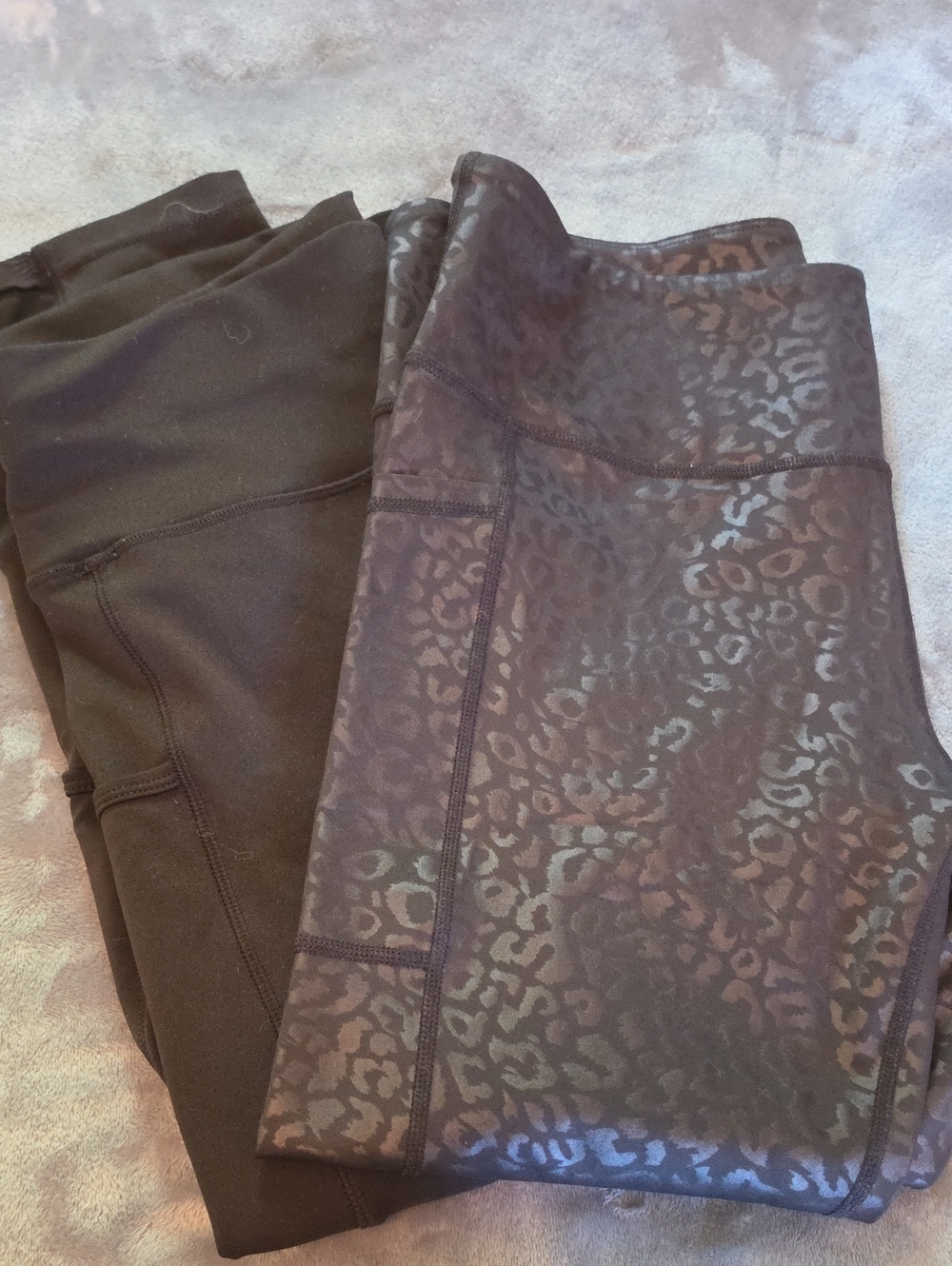 Bundle Women's High-Waist Leopard Print And Black Workout Capri Length Leggings